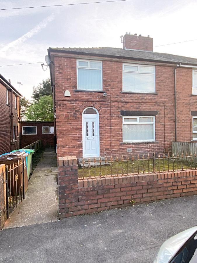 Entire 3-Bedroom Home In Oldham - Guest House Dış mekan fotoğraf