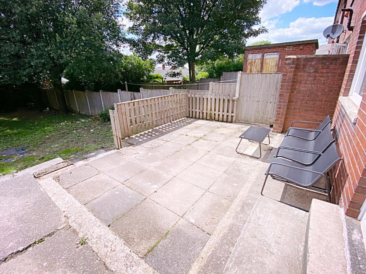 Entire 3-Bedroom Home In Oldham - Guest House Dış mekan fotoğraf