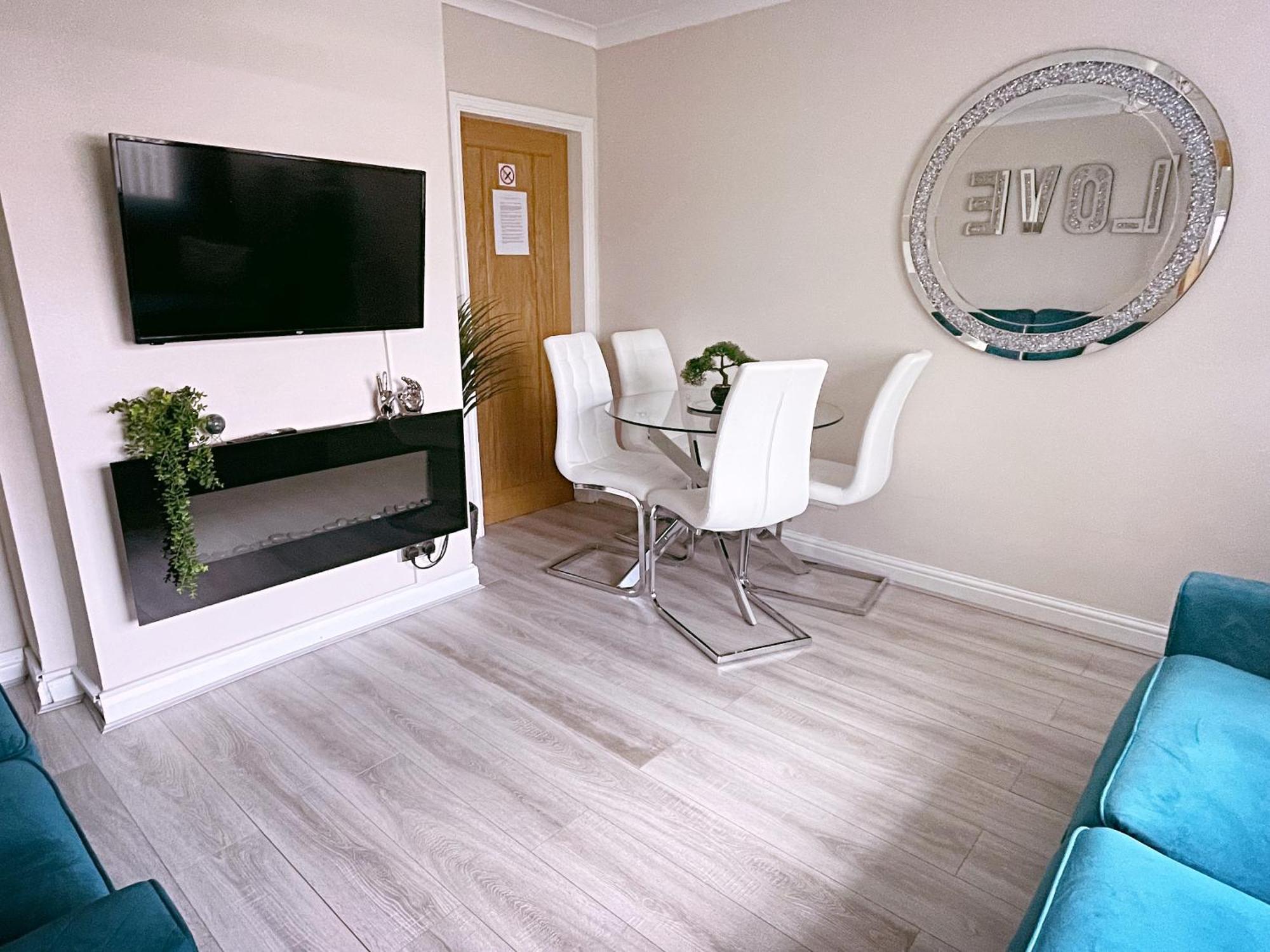 Entire 3-Bedroom Home In Oldham - Guest House Dış mekan fotoğraf