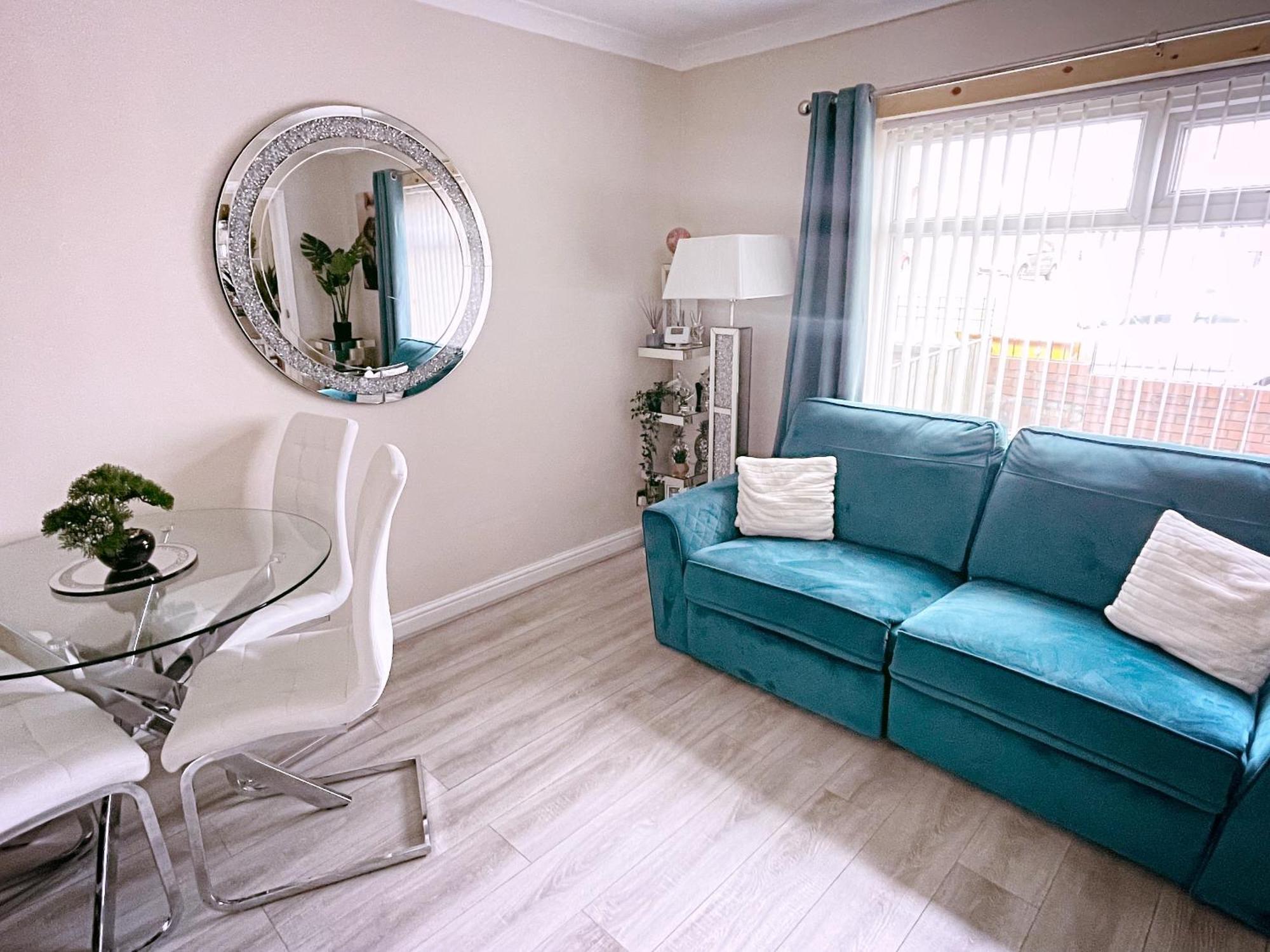 Entire 3-Bedroom Home In Oldham - Guest House Dış mekan fotoğraf